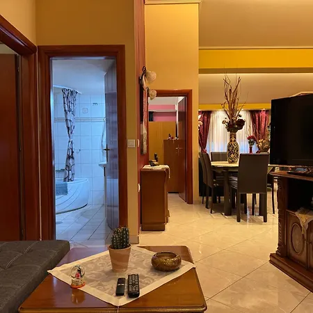 George House * Тасос