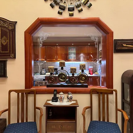 Апартаменты George House
